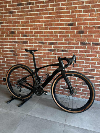 Rower Pinarello Grevil F ICELAND BLACK Campagnolo Super Record 2x12 Alchemist -  Używany