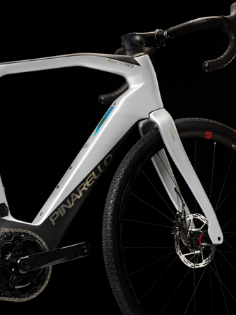 Pinarello NYTRO E5 GRAVEL Rival eTap AXS Fulcrum RR900 - Saturn Silver